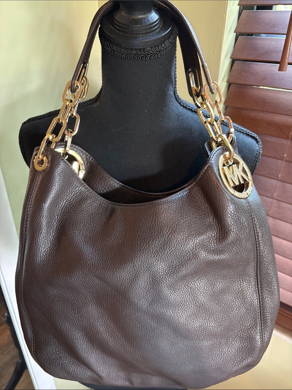 like new Michael Kors Fulton Brown Pebbled Leather Hobo with Gold Chain Accents